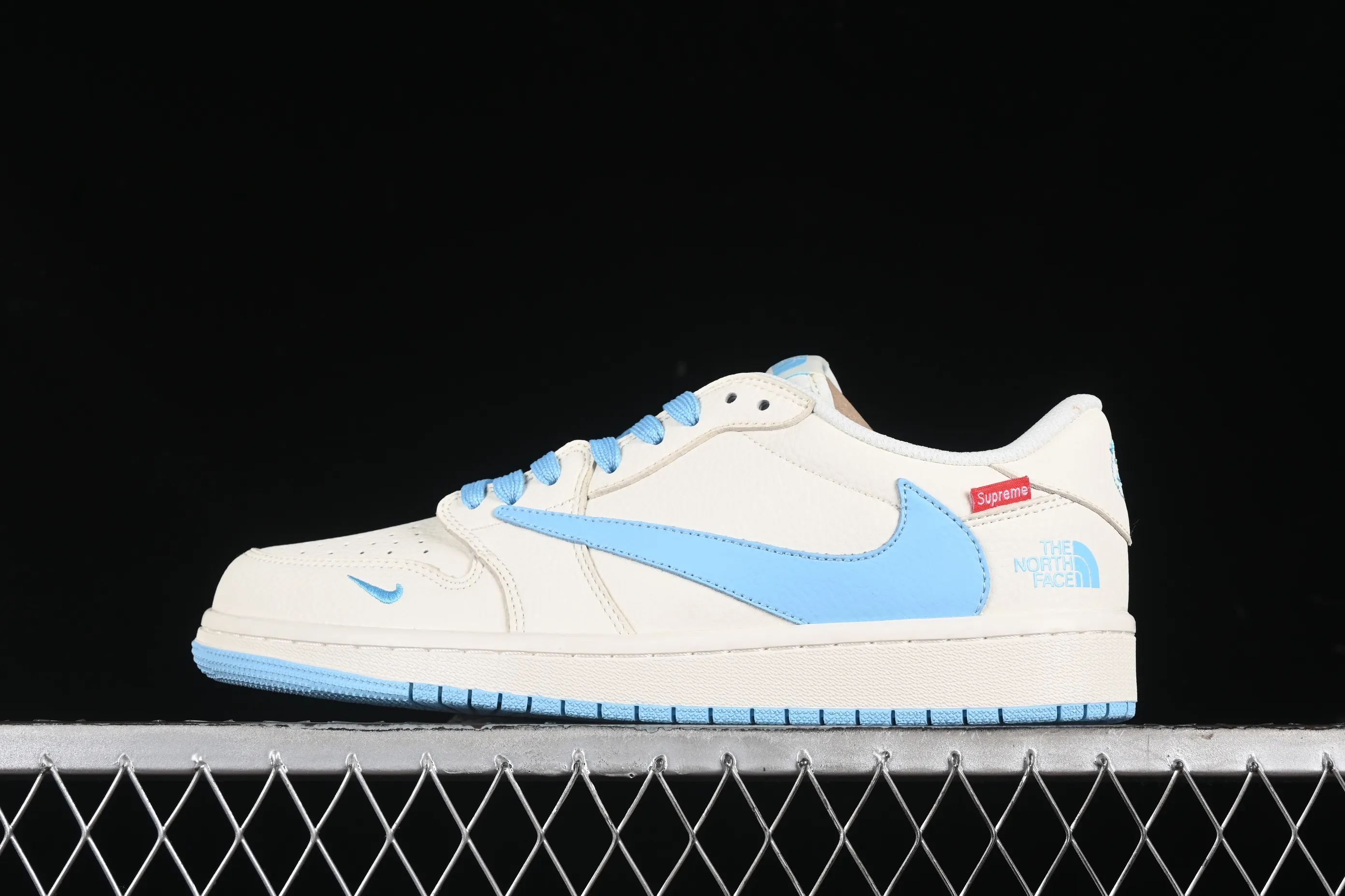 All Categories Air Jordan Jordan Series Basketball Shoes Air Jordan 1 Low High-end Customized Low-top Shoes Travis Scott x Fragment Design x Air Jordan 1 Low OG SP AJ1 Joe 1 Supreme North Face Collaboration-Beige and Aqua Low-top Cultural and Casual Shoes DIY1688-002